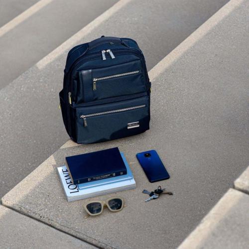 gal-samsonite-19
